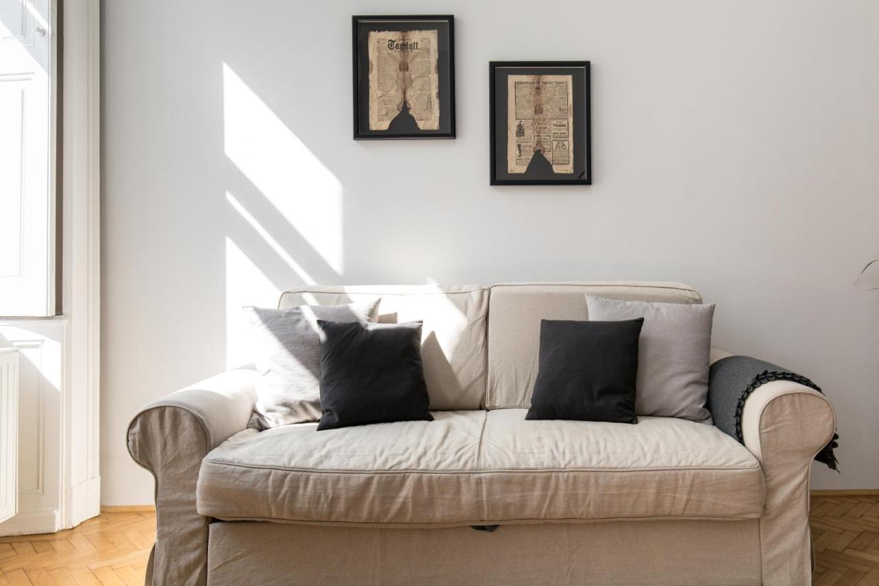 King Rustik & Central Apartment Budapest Bagian luar foto