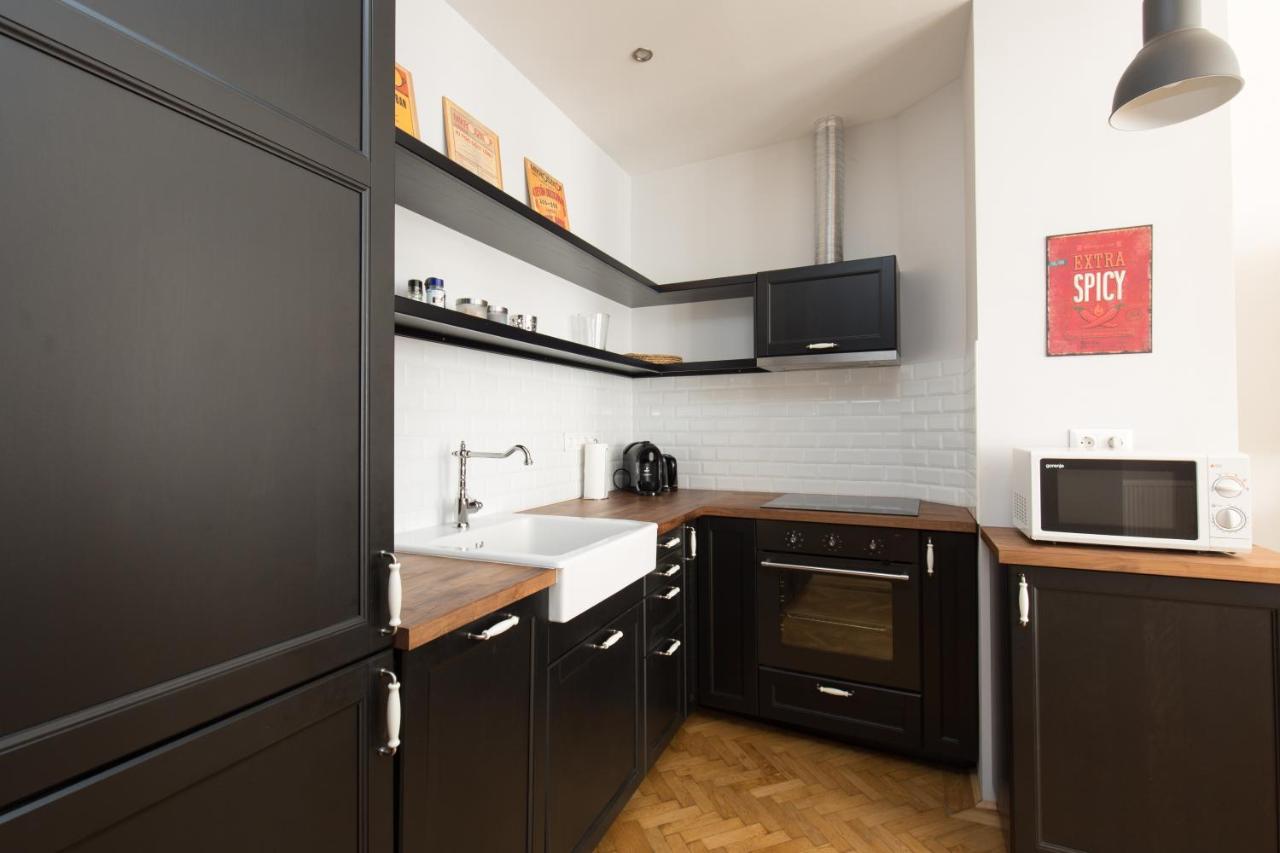 King Rustik & Central Apartment Budapest Bagian luar foto